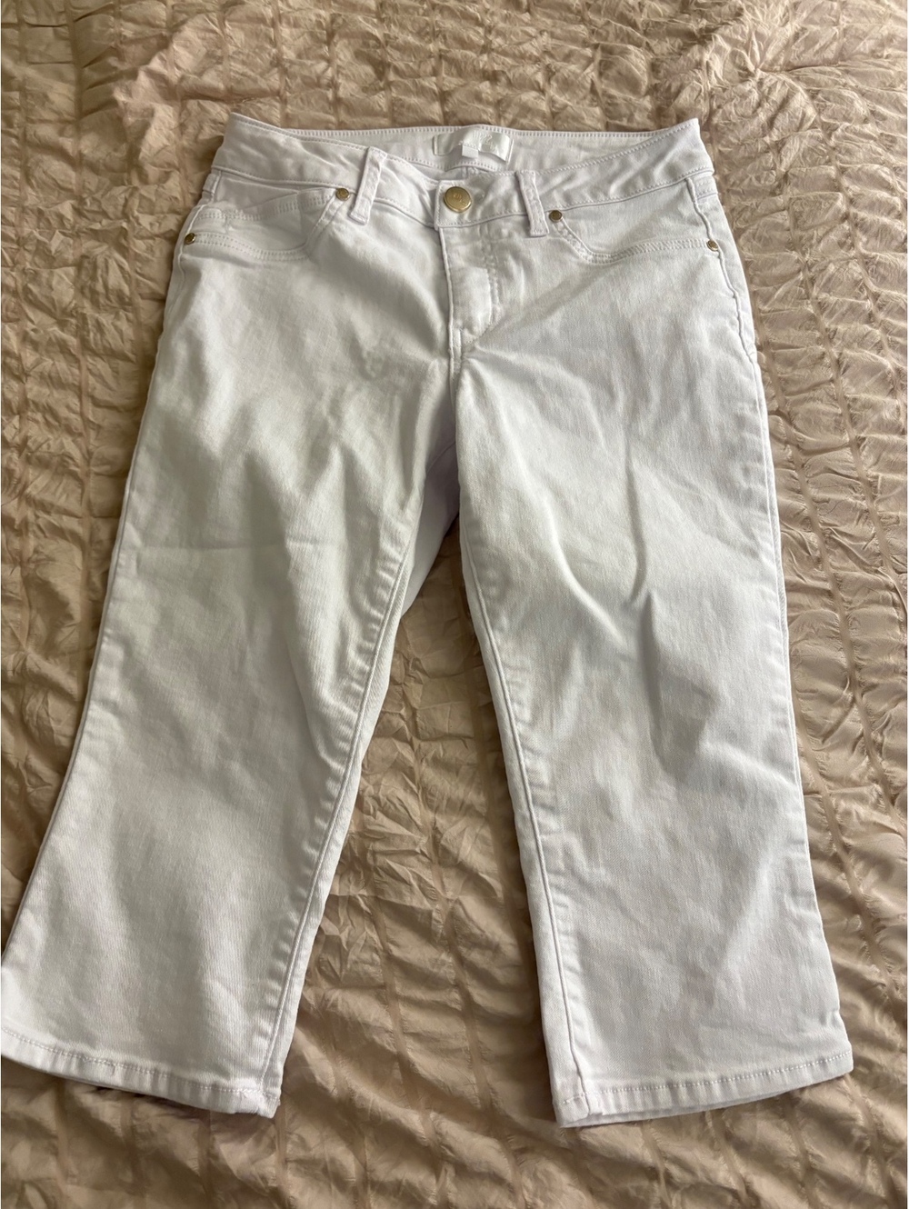 White Women's Cropped Pants Size 8